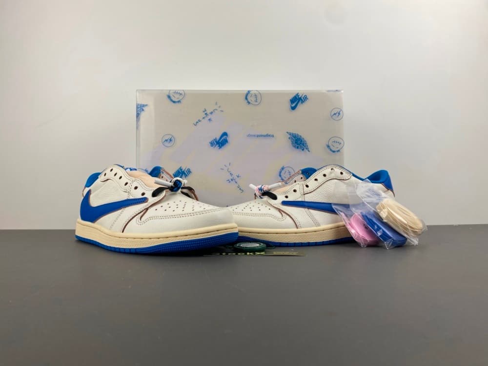 Travis Scott x Fragment x Air Jordan 1 Low OG *
