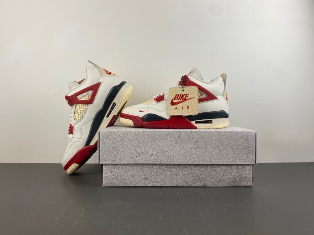 Air Jordan 4