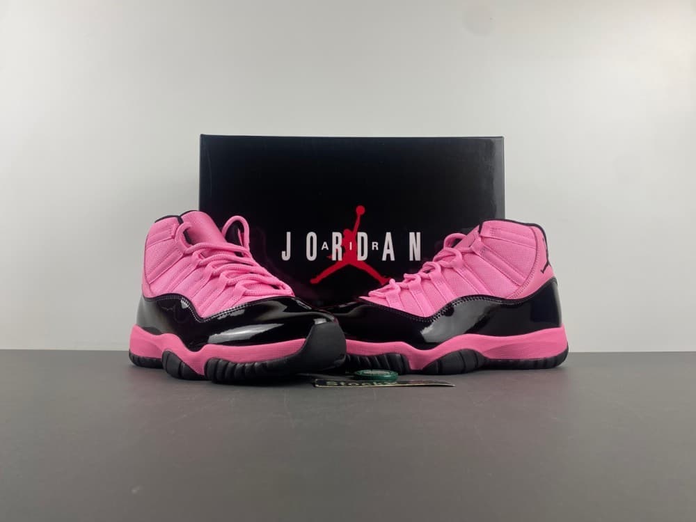 Air Jordan 11 Black Rose.