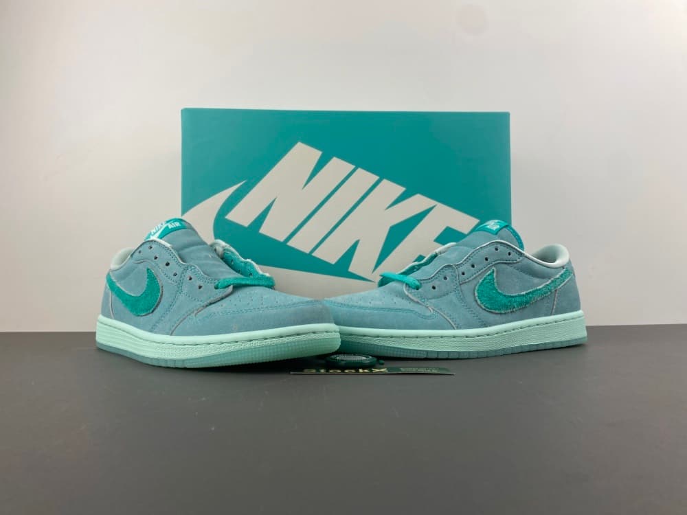 Air Jordan 1 Low OG “Washed Teal” WMNS*