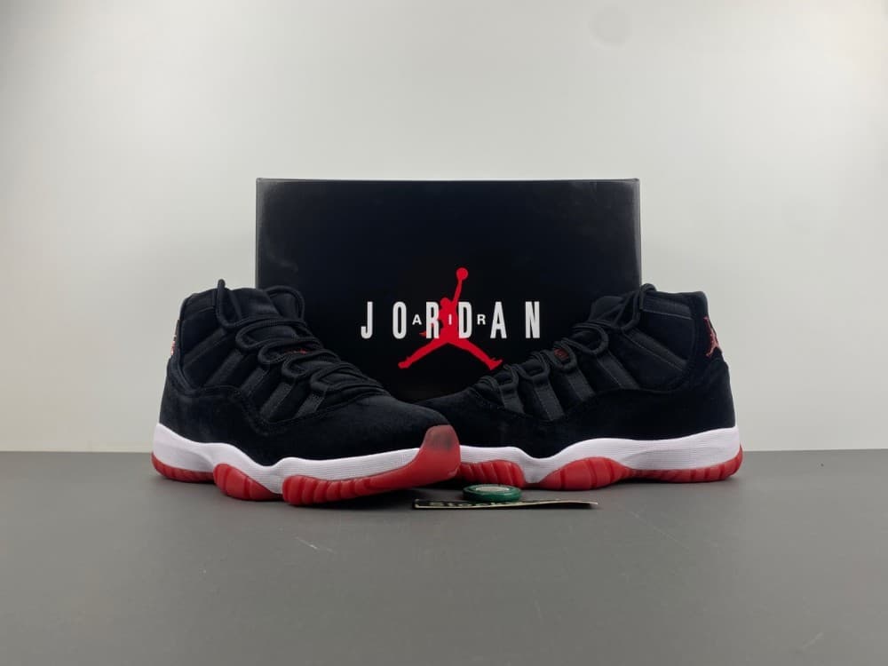 WMNS “Bred Velvet” Rumored to Release Holiday