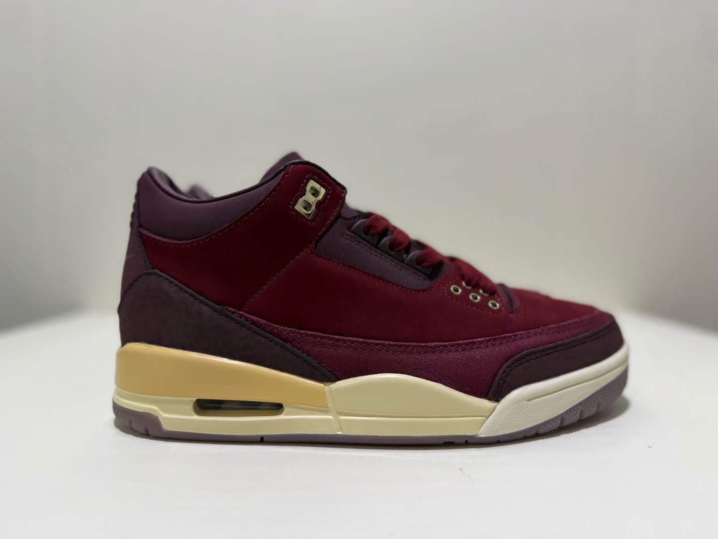 Air Jordan 3 Wine Red Suede Retro Workwear Edition.