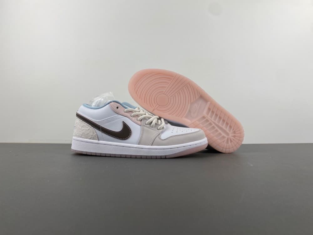 Air Jordan 1 Low White/White/Gray/Pink Low Top.