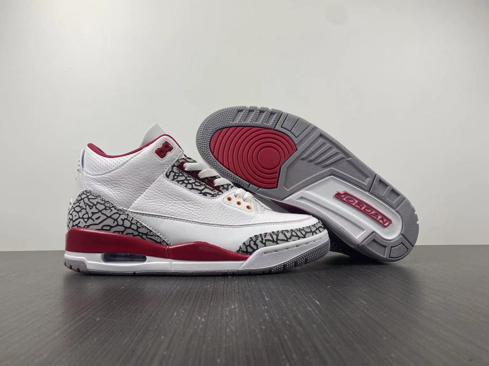 Air Jordan 3 Retro「Cardinal Red」