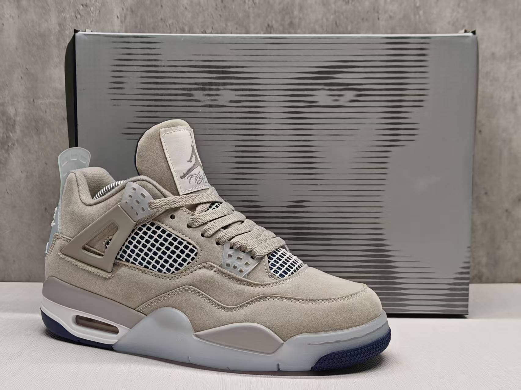 Air Jordan 4 Retro Frozen Moments
