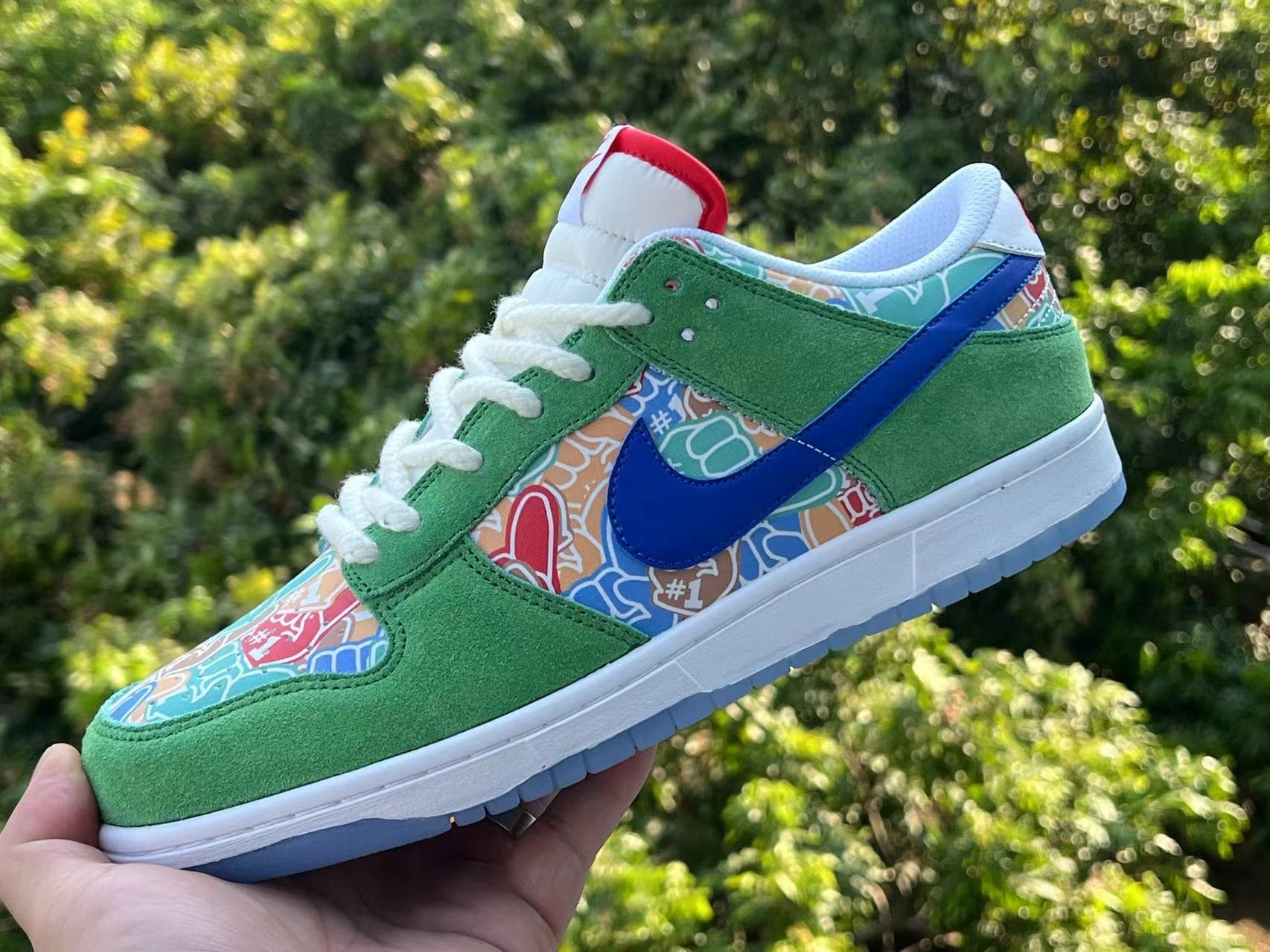 Nike Dunk Low “Foam Finger