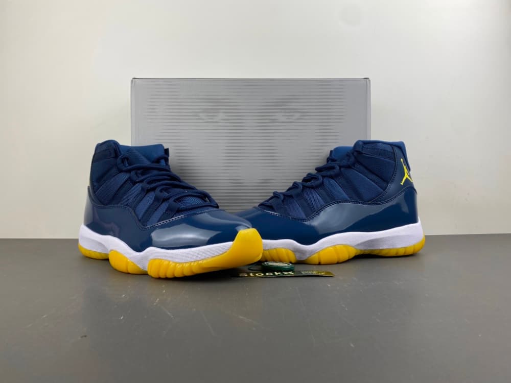 Air Jordan 11 Retro Legend Blue, White