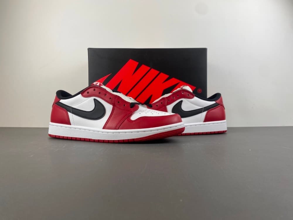 Air Jordan 1 Low OG “Chicago” ts