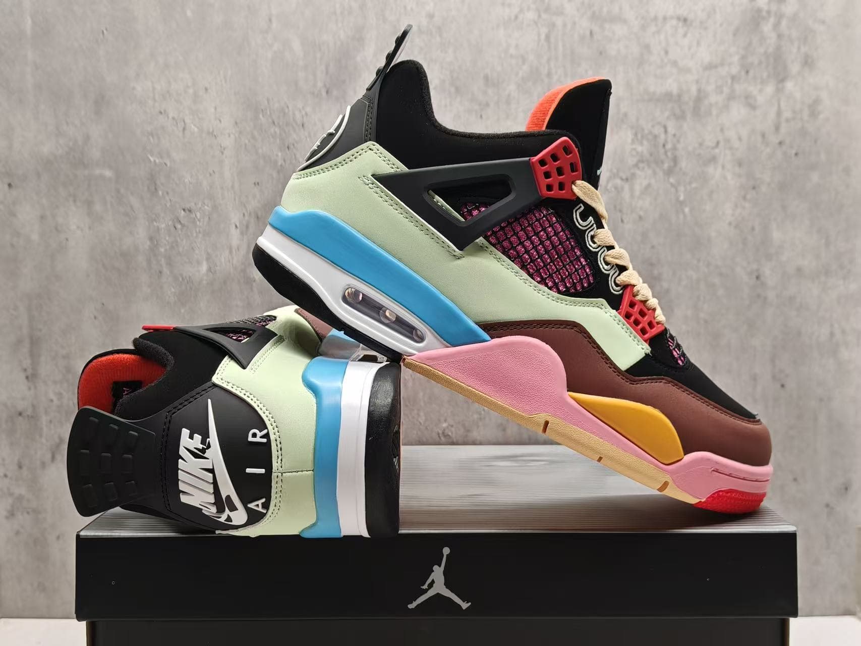 Air Jordan 4 Rainbow