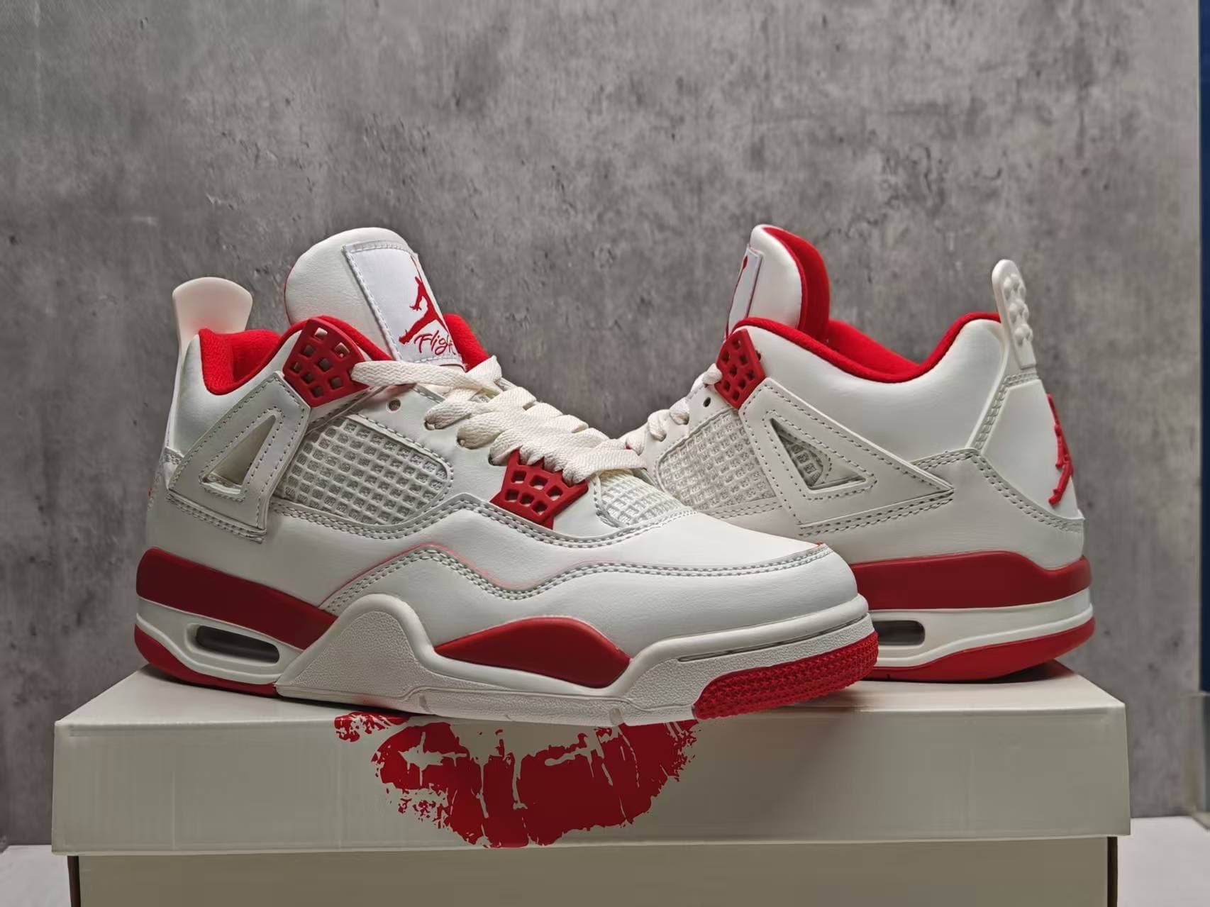Air Jordan 4valentine-s-day red