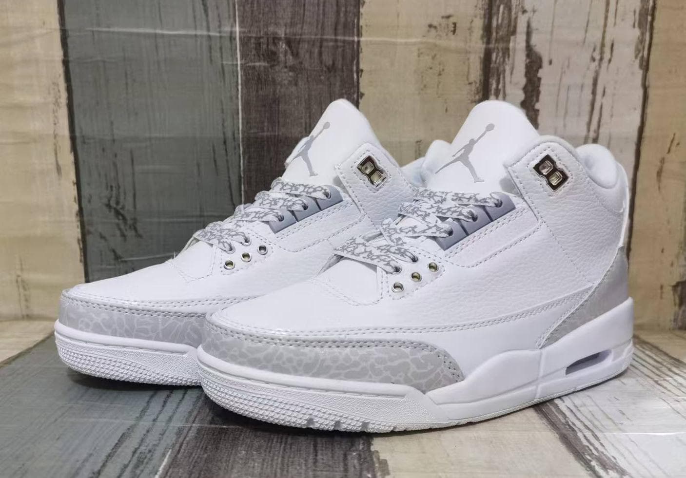 Air Jordan 3 Retro-23