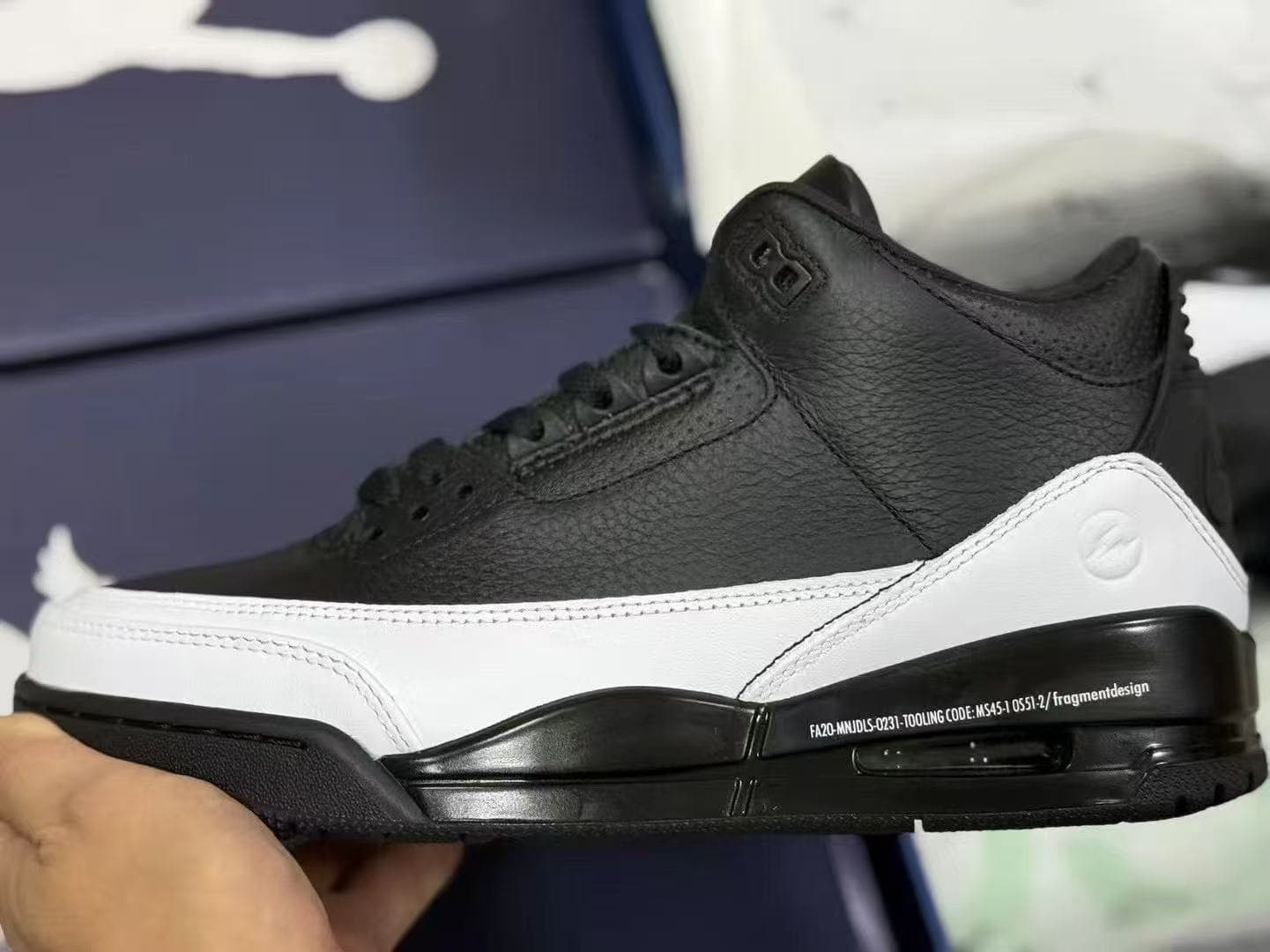 Fragment Design × Air Jordan 3
