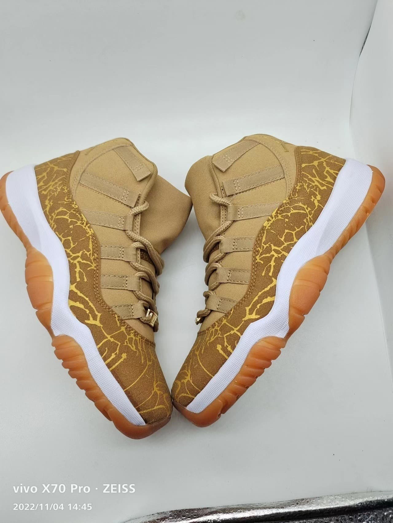 Jordan 11 Golden Olive.