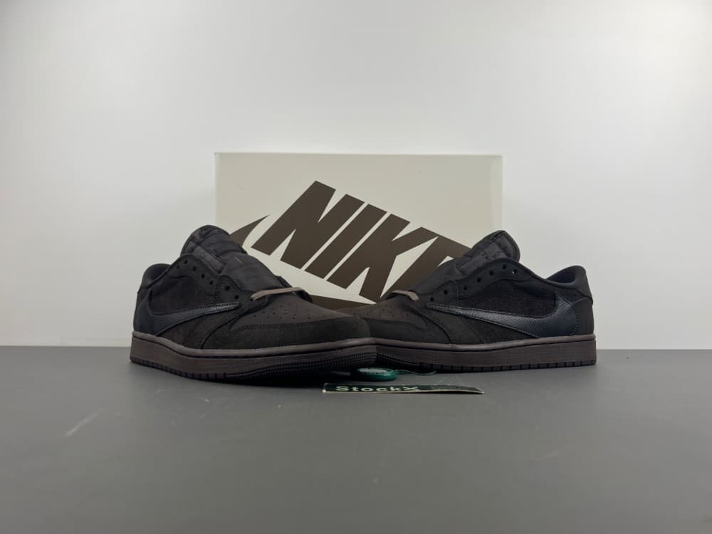 Jordan 1 OG Low.
