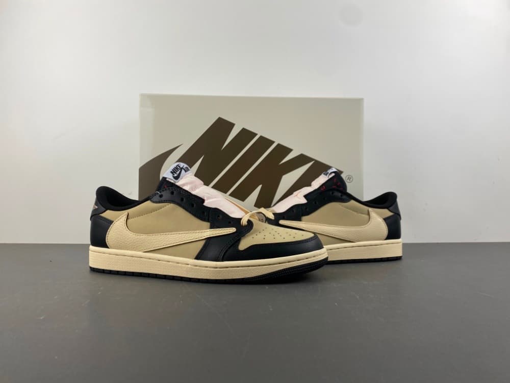 Travis Scott x Air Jordan 1 Low OG-23