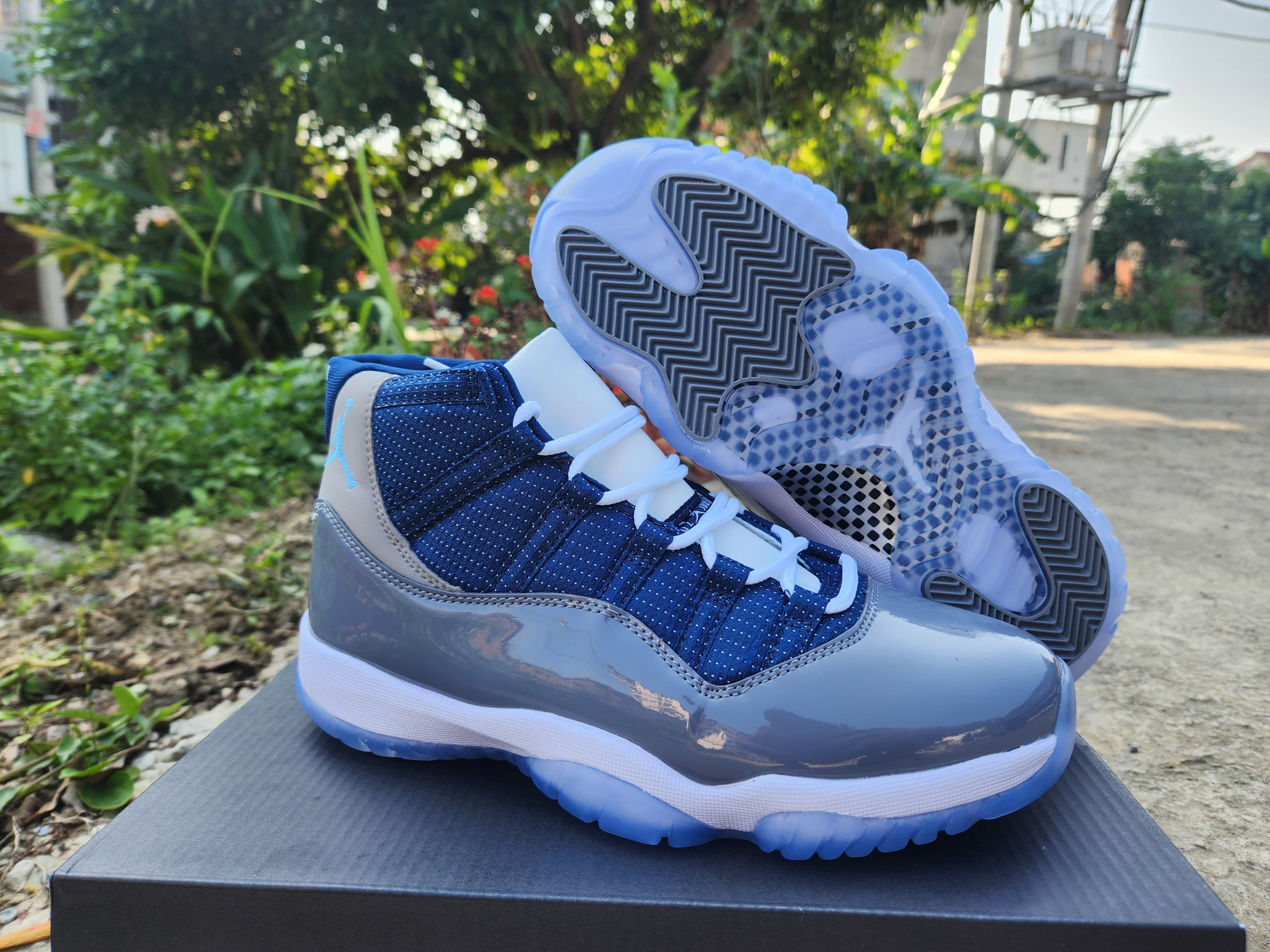 Air Jordan 11 New Colorway Unisex Shoes
