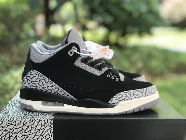 Air Jordan 3 WMNS “Off Noir”23